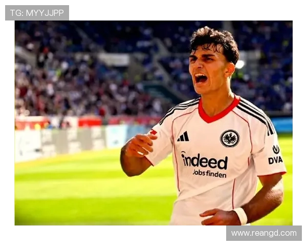 德天空：多家英超球队争抢詹乌尊 法兰克福标价8000万欧